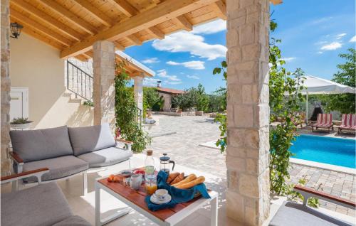 Drnis House | Nice Home In Drnis With Sauna