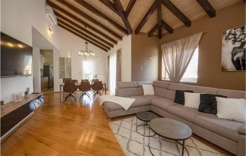 Sibenik House | Nice Home In Dubrava Kod Sibenika