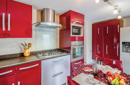 Savignac-sur-Leyze House | Nice home in Savignac-sur-Leyze