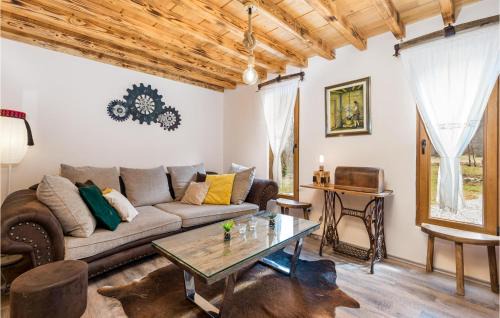 Brusane House | Nice Home In Gospic With Wifi