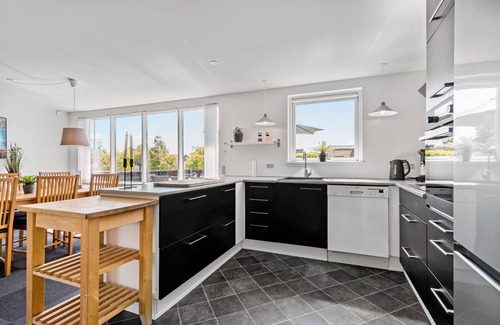 Grena Strand House | Nice home in Grenaa with WiFi
