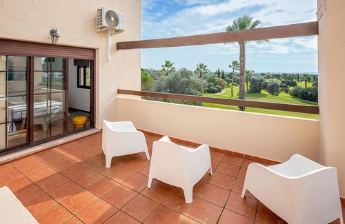 Las Pajanosas House | Nice home in Guillena with WiFi