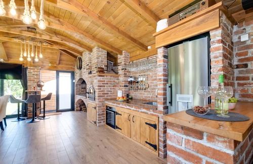 Lekenik House | Nice home in Brezane Lekenicke
