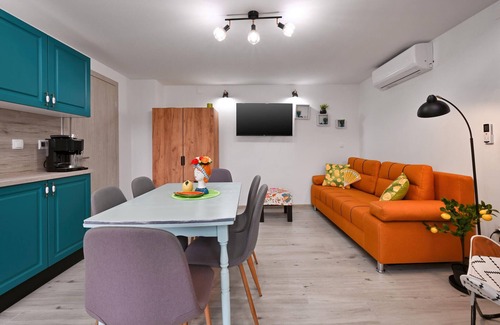 Kapela House | Nice home in Kapela with sauna