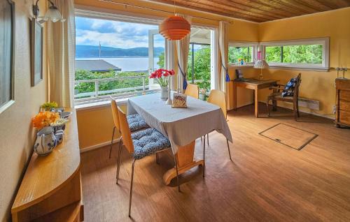 Spikkestad House | Nice Home In Klokkarstua With Wifi
