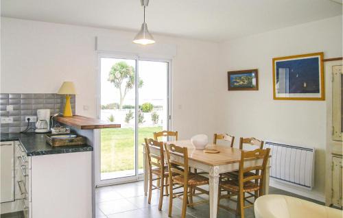 Lanmodez House | Nice Home In Lanmodez With Wifi