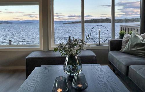 Hervik House | Nice Home In Liarvåg With Sauna