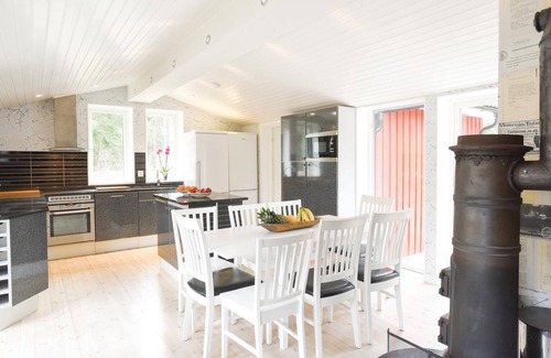 Lilla Edet House | Nice home in Lilla Edet with WiFi