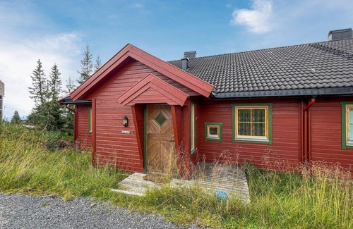 Lillehammer House | Nice home in Lillehammer with sauna