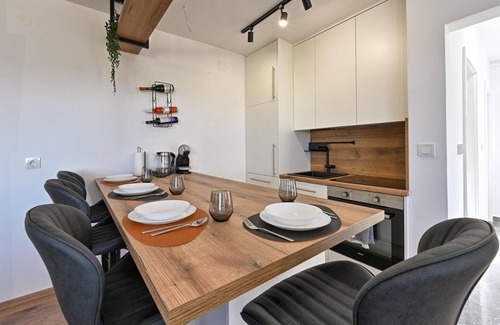 Sveti Juraj na Bregu House | Nice home in Lopatinec with kitchen
