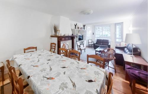 Montrichard Val de Cher House | Nice Home In Montrichard