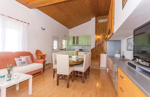 Benkovac House | Nice home in Nadin with WiFi