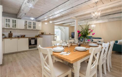 Otocac House | Nice Home In Otocac With Sauna