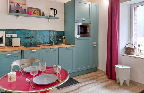 Loguivy House | Nice home in Ploubazlanec with kitchen