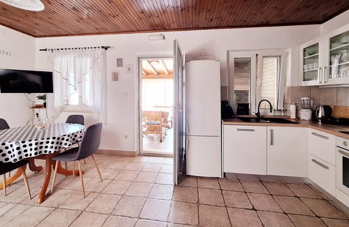 Praznica House | Nice home in Praznica