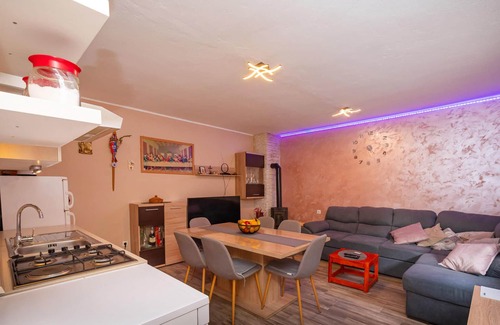 Pridraga House | Nice home in Pridraga with WiFi