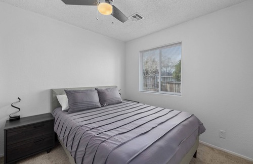 Quartz Hill House | Nice Home in Prime Quartz Hill