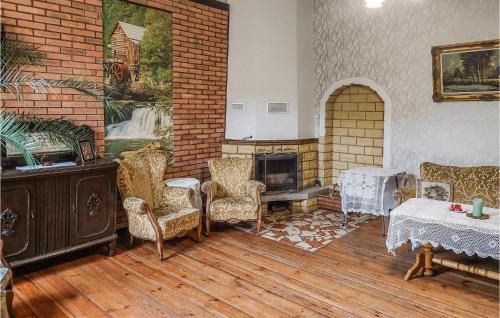 Tuchola House | Nice Home In Raciaski Mlyn