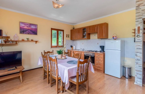 Ravna Gora House | Nice home in Ravna Gora with WiFi