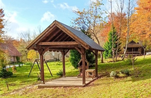 Ravna Gora House | Nice home in Ravna Gora with WiFi