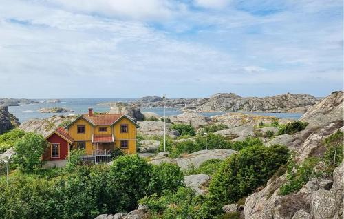 Skaerhamn House | Nice Home In Tjörn With Sauna