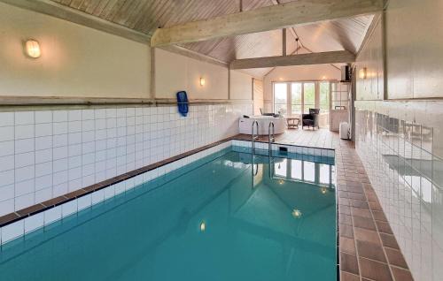 Skaerhamn House | Nice Home In Tjörn With Sauna