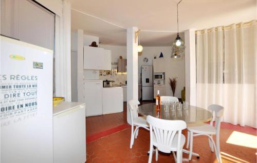 Torreilles-Plage House | Nice Home In Torreilles With Kitchen