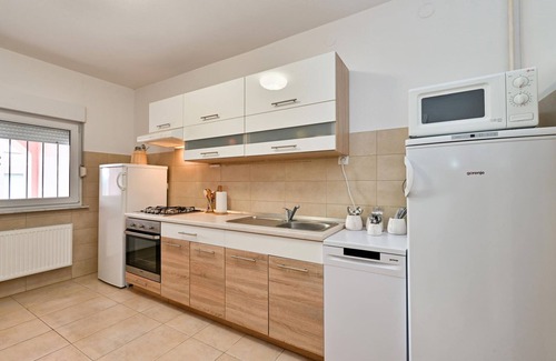 Konjscina House | Nice home in Turnisce