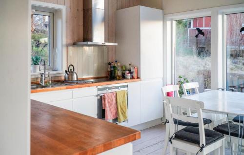 Vato House | Nice Home In Väto With House Sea View