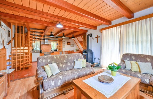 Donja Voca House | Nice home in Varazdin with sauna
