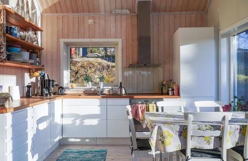 Vato House | Nice home in Väto with house sea view