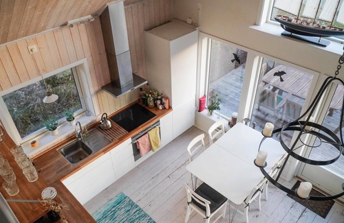 Vato House | Nice home in Väto with house sea view