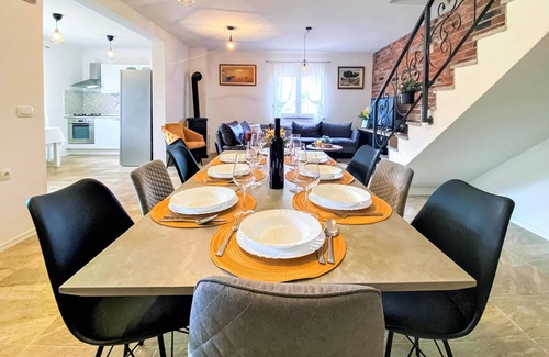 Cove Tri Zala (Zrnovo) House | Nice home in Vrgorac with WiFi