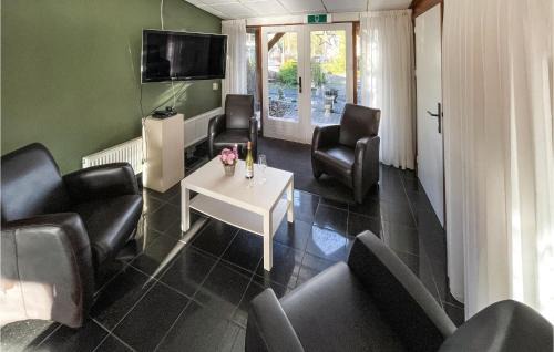 Zuidwolde House | Nice Home In Zuidwolde With Wifi
