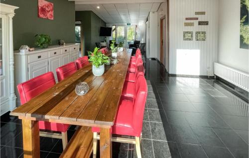 Zuidwolde House | Nice Home In Zuidwolde With Wifi