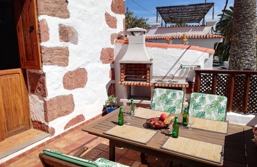 La Sorrueda House | Nice House in La Sorrueda with Terrace, Whirlpool and Barbecue