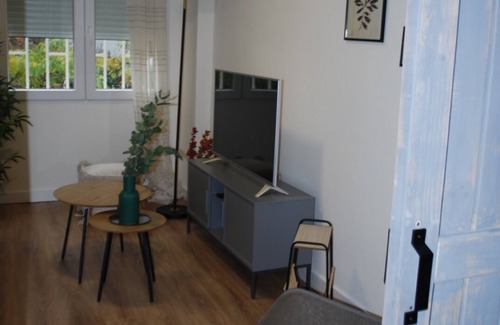 Ciudad Lineal Apartment | Nice house in Sales, Madrid