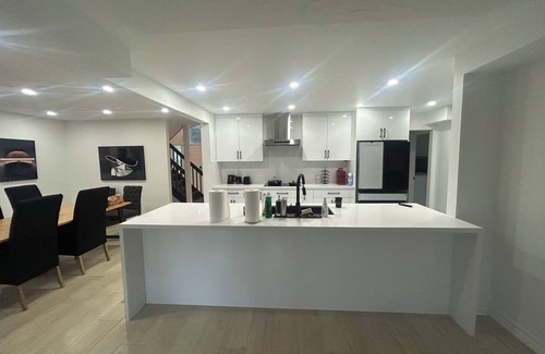 London House | Nice house walking distance to western university，3500sq renovation property