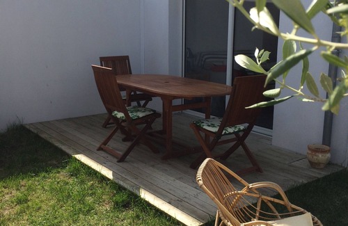 Loix House | Nice house with garage and enclosed garden in the center of Loix for 4 people