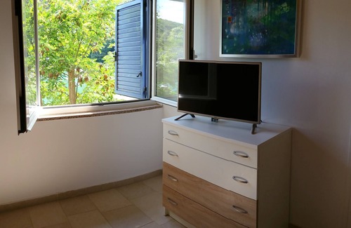 Rakalj House | Nice house with sea views, directly on the sea, pets welcome