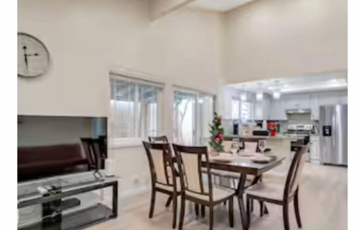 East San Jose House | Nice House3/2 full baths/Convenient Location/Free wifi/laundry/parking/AC/Heat