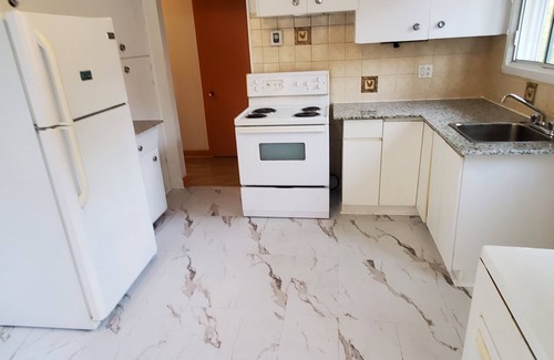 LaSalle Apartment | Nice Large 4 1/2 at 655 Lacharite LaSalle Qc Canada now or Later $1625/M