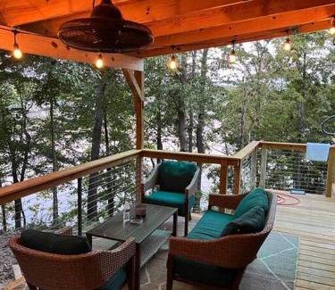 Southmont House | Nice little cabin at the lake