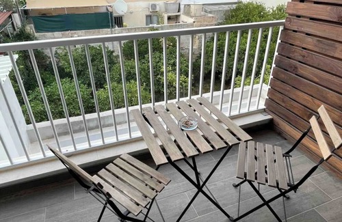 Gzira Apartment | Nice Modern Studio Apartment - Gzira - with Sunny Balcony