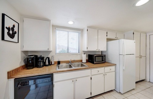 Cottonwood House | Nice Newly Furnished Home in Beautiful SUN LAKES