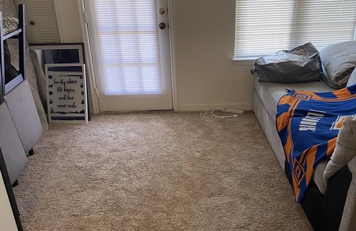 Champaign Apartment | Nice one bedroom some bath cozy apartment