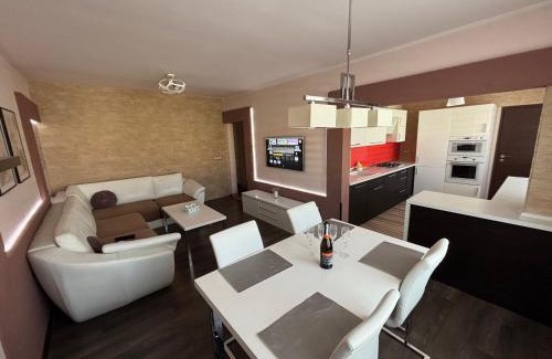 Liptovsky Mikulas Apartment | Nice Place, Podbreziny