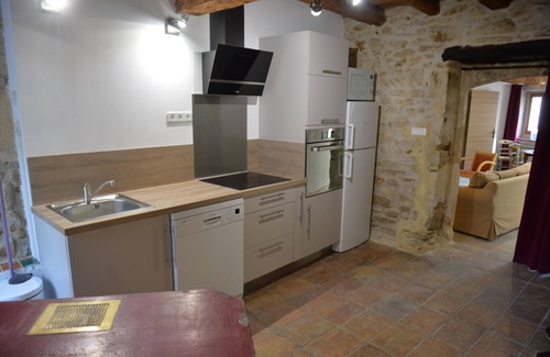 Meynes House | Nice, quiet, cool apartment for 4 people.