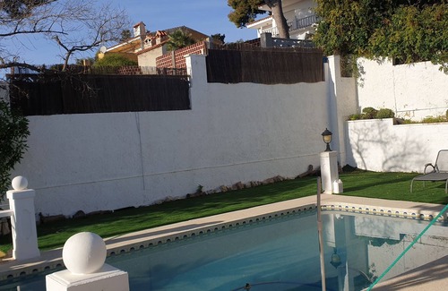La Colina House | Nice quiet cottage with swimming pool