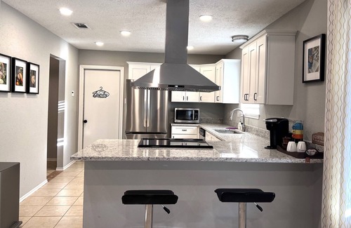 Friendswood House | Nice & quiet home in Friendswood